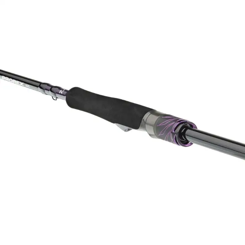 Détail du porte-moulinet Air Sensor et de la bague violette de la Daiwa Prorex AGS 2025